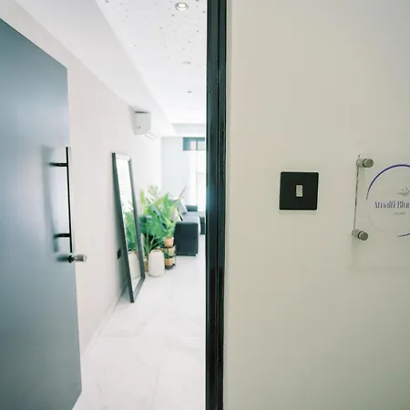 Апартаменты 2br Amalfi Blue In - Pool & 10min Walk To Mackenzie Beach! Ларнака