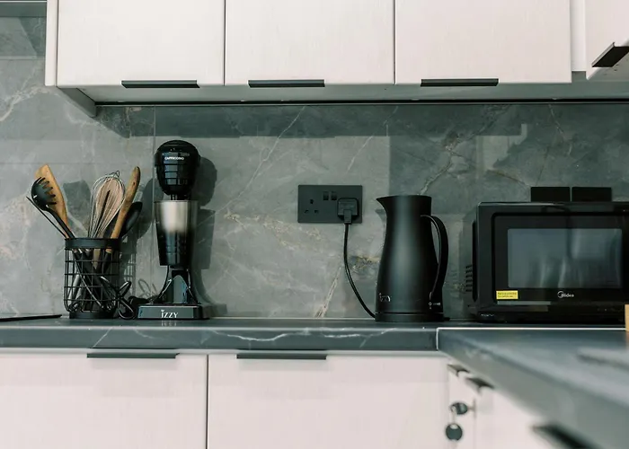 Διαμέρισμα 2br Amalfi Blue In - Pool & 10min Walk To Mackenzie Beach!