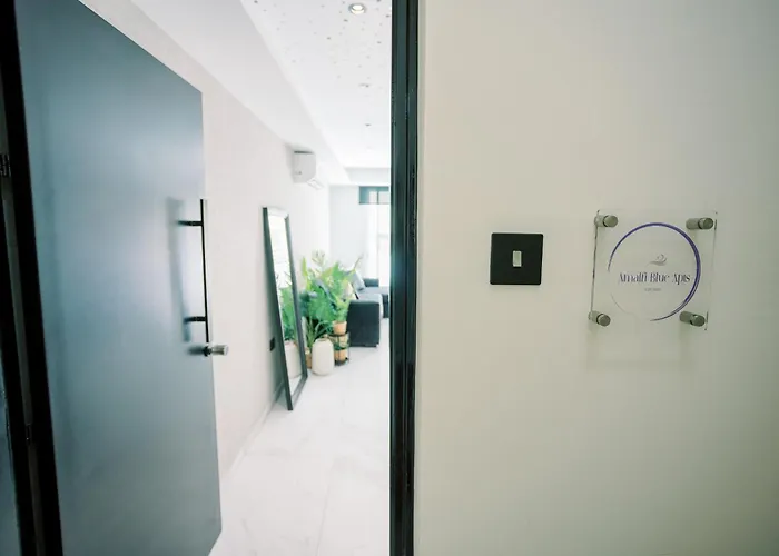 Διαμέρισμα 2br Amalfi Blue In - Pool & 10min Walk To Mackenzie Beach! Λάρνακα