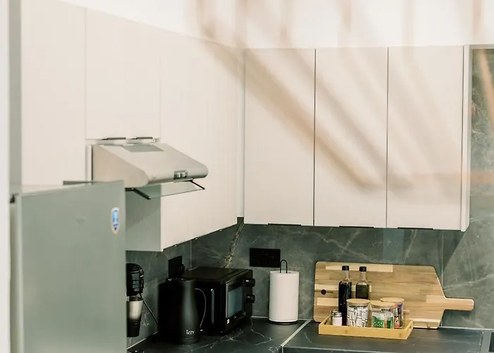 2br Amalfi Blue In - Pool & 10min Walk To Mackenzie Beach! Διαμέρισμα