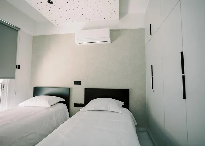 2br Amalfi Blue In - Pool & 10min Walk To Mackenzie Beach! Διαμέρισμα