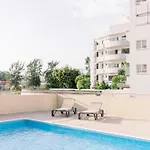 アパート 2br Amalfi Blue In - Pool & 10min Walk To Mackenzie Beach!